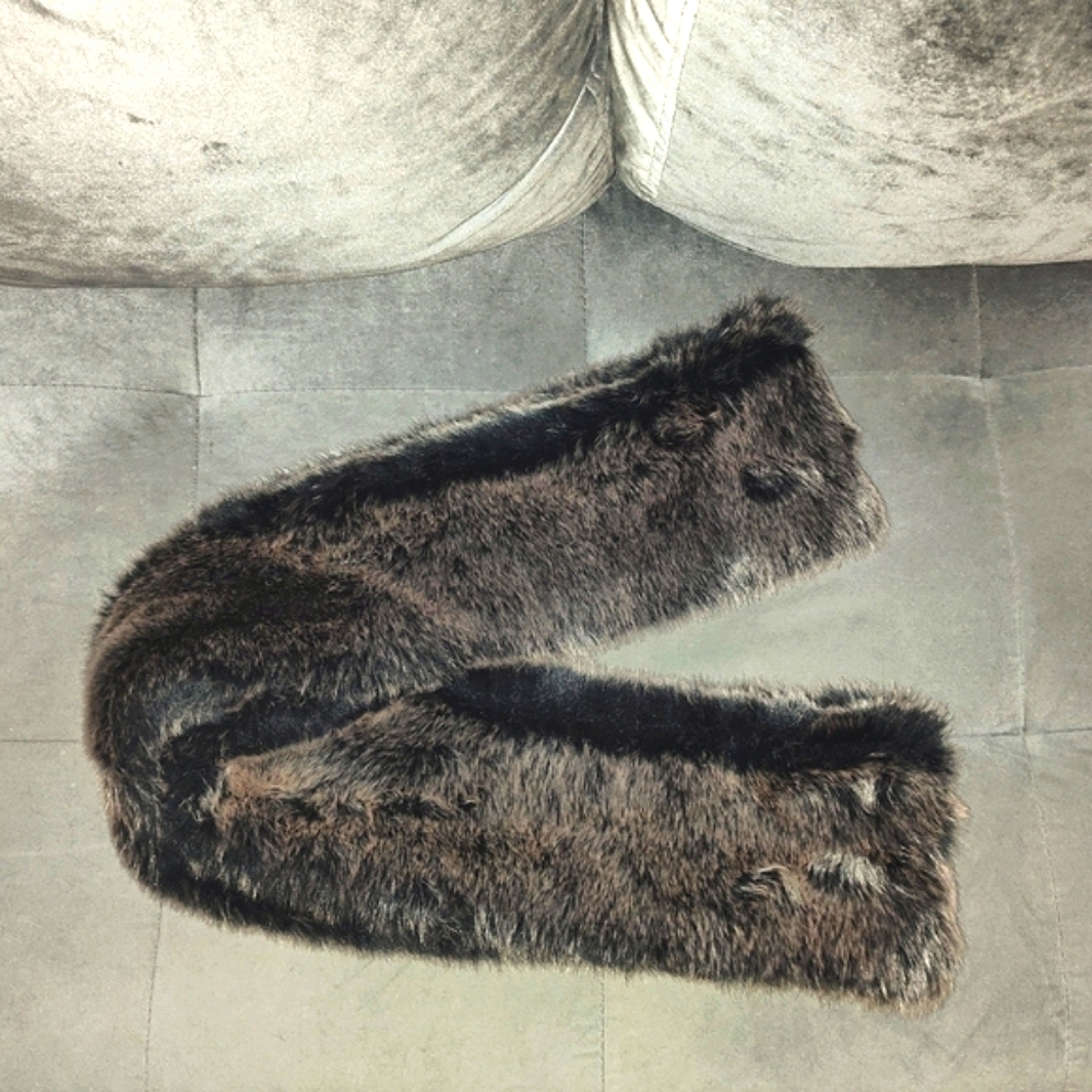 FRONT GATE INFINITY SCARF LUXURIOUS FAUX FUR BLACK WITH GRAY HIGHLIGHTS